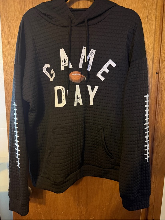Source Unknown Tops - Black 'Game Day' Waffle-Knit Hoodie with Football Graphic Size XL BNWOT